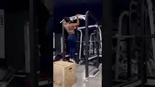#upperbody #gym #motivation #buildmuscle #womenwholift #winterarc #discipline #2025