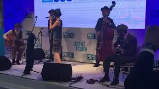Flapper Swing