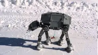 LEGO 10178 Motorized AT AT Walking in the snow