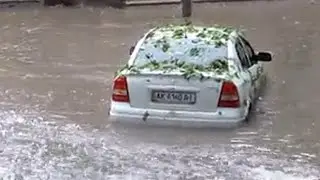 Cars in Flood Water 2017 Cars Stuck in Flood Compilation