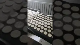 Auto Sandwiching Cookies and Biscuits Making Machine With Cookie Biscuit Packing Packaging Machine