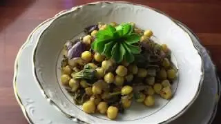 side dish ladys mantle with chickpeas ( marikaape med kikerter