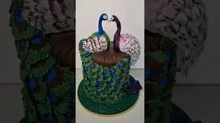 #buttercream #dessert #bakery #homemade #food #cakecakecake #cakedesigner# peacock cake design