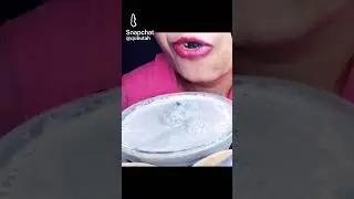 eating chalk 🤤😋 #satisfyingsound  #eatingchalk #youtube