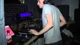 Greg Zizique @ Xtreme Sound pres. Cally & Juice 10/06/11 (Clip2)