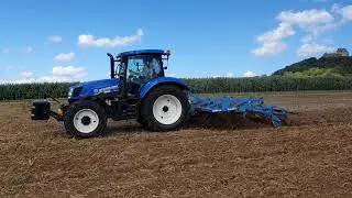Grubbern 2020 mit New Holland T 6.175 und Lemken Smaragd 9