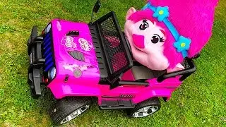 Monster Truck helps Baby Alive dolls