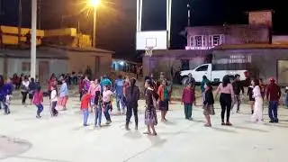 Por Un Caminito en Xilotlancingo Mpio. De Acatepec