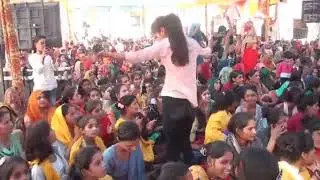 एक छोटी सी बच्ची ने किया सुपर डांस #ओम प्रिया स्टूडियो शिकोहाबाद 