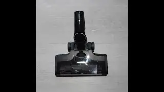Putting a Miele Triflex H1 Floor Head back together again,
