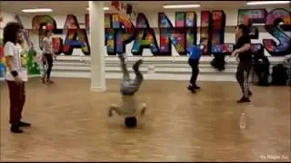Unbelievable Bboy Adam 3&frac12; years with her brother Bboy Taz