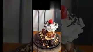 Sizzling Brownie Volcano/sweet/yummy/icecream/latest#viral#youtubeshorts#shortsfeed#shortsvideo