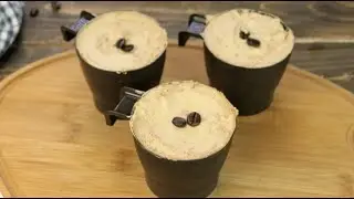 Homemade coffee ice cream: with 5 ingredients and without an ice cream machine!