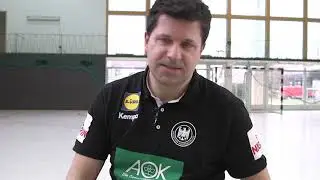 Taktikgespr&auml;ch mit Alexander Haase