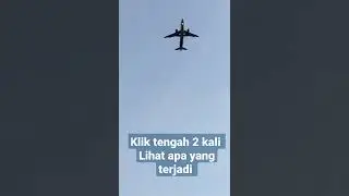 Pesawat lewat depan rumah