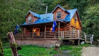 Secluded Log Cabin with Hot Tub in Wisconsin