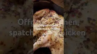 Woodfired spatchcock chicken in the offgrid kitchen!