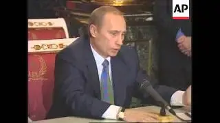 PM Vajpayee and president Putin sign anti-terrorism declaration