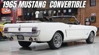 Кабриолет Ford Mustang 1965 года с правым рулем, двигателем A-Code V8 &mdash; самый редкий классический...