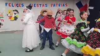 Acto Fiestas Patrias - 2° básico   El Piojo y la pulga