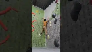 Bouldering at denver bouldering club in denver (1)