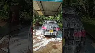 CLEANING A VW WITH SOAP FOAM #car #vw #foam #CLEANING