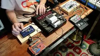 PerCrushion: Vintage Baldwin Rhythm-Percussion machine with Boss TE-2 Tera-Echo and DIY tape delay.