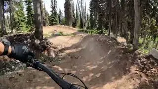 Big White BC Canada. blue tech of Gecko then flow of Bermalade10 min downhill