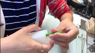 Make crayons with a crayon mold