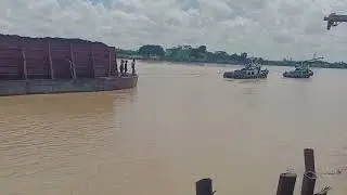 IPenyandaran tongkang batu bara yg di bantu dgn 3 buah tugboat dan excavator #excavator #tongkang