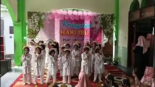 tarian judul surga di telapak kaki ibu 