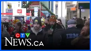 Survey shows Canadians plan to spend more this holiday season