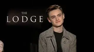 Riley Keough, Lia McHugh &  Jaeden Martell  detail 