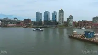 Relaxing On The East River 2 - 4K