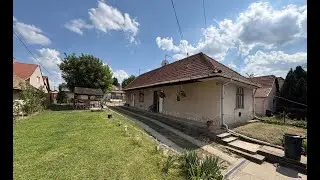 Elad&oacute; csal&aacute;di h&aacute;z - P&eacute;cel