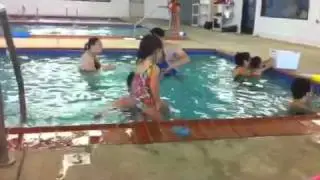 Nathan 123 swimming