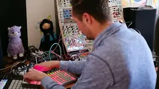 Glimmering Ghosts - Moody house jam