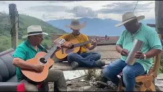 LOS CUCHACHOS PARRANDEROS 