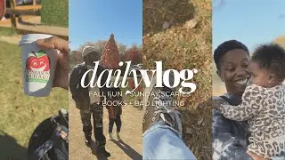 DAILY VLOG | fall fun + sunday scaries + books + bad lighting