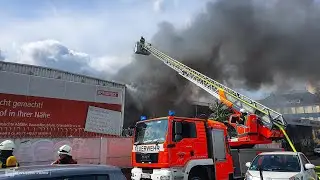 Großbrand in Köln-Deutz auf Gelände von Recyclingbetrieb - Feuerwehr löst NINA aus | 24.09.2020