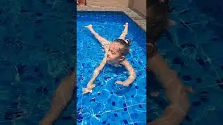 mainu bhi aye swim karna ayunda#swim#swimming #swimmingpool #swiminglesson