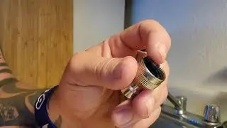 How to attach comfee washer to sink