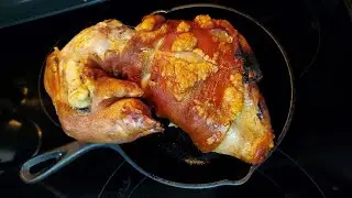 roasted pork leg with crispy skin.                  #roastedpig #shorts #crispyskin