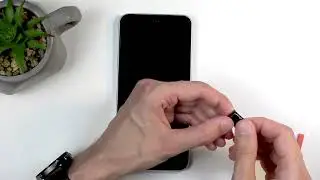 OPPO Reno 14 FS 5G – How to Insert SIM and SD Card