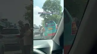 Udah gak heran kalau angkot di medan seperti ini 😅 #medan  #viral #fyp #angkotmedan #angkot