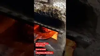 Brick oven pizza video on Food on wood 👌‼️