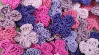 Маленький вязаный крючком цветок! Узор для вязания цветка с четырьмя лепестками!