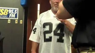 Field Sobriety Test - GA - Georgia DUI Lawyer - Bubba Head - WSB Host attempts SFST
