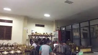 Iringan Talu karya Blacius Subono (Sanggar Pulanggeni)