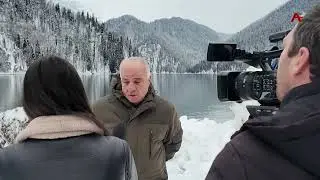 Озеро Рица  - зимняя сказка